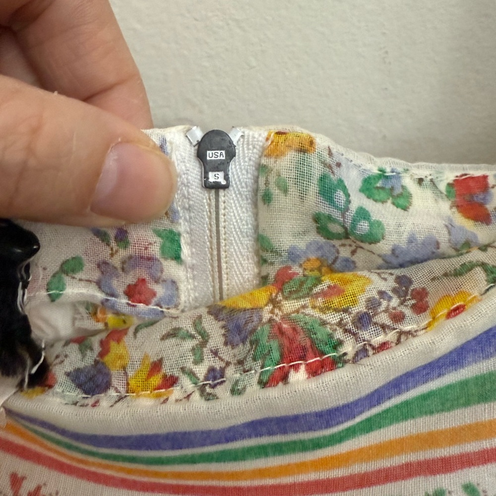 VINTAGE!-{Rainbow of California}-Size: S-Floral Multicolor Dress with Red Belt - Picture 7 of 9